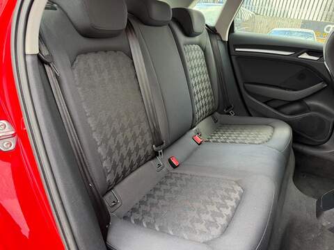 Audi A3 1.6 TDI SE Sportback 5dr Diesel Manual Euro 5 (s/s) (105 ps) - U488