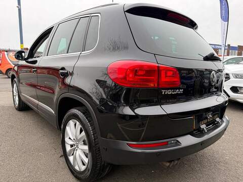 Volkswagen Tiguan 2.0 TDI BlueMotion Tech Match SUV 5dr Diesel Manual 4WD Euro 6 (s/s) (150 ps) - U489