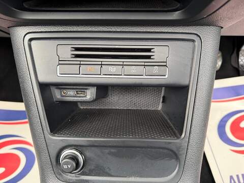 Volkswagen Tiguan 2.0 TDI BlueMotion Tech Match SUV 5dr Diesel Manual 4WD Euro 6 (s/s) (150 ps) - U489