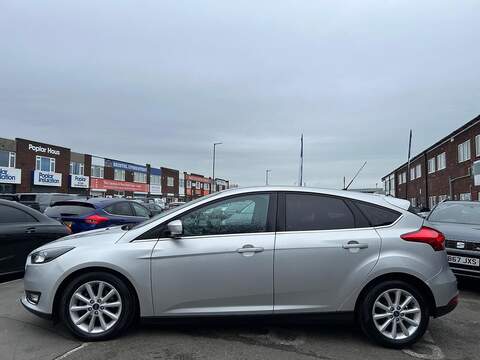 Ford Focus 1.5 TDCi Titanium Hatchback 5dr Diesel Manual Euro 6 (s/s) (120 ps) - U493