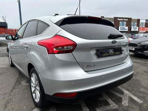 Ford Focus 1.5 TDCi Titanium Hatchback 5dr Diesel Manual Euro 6 (s/s) (120 ps) - U493