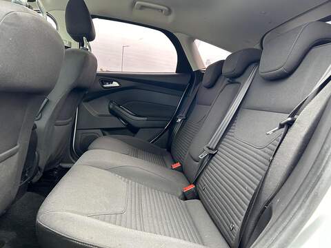 Ford Focus 1.5 TDCi Titanium Hatchback 5dr Diesel Manual Euro 6 (s/s) (120 ps) - U493