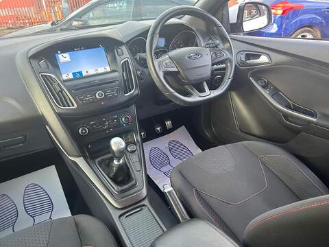 Ford Focus 1.0T EcoBoost ST-Line Hatchback 5dr Petrol Manual Euro 6 (s/s) (125 ps) - U494