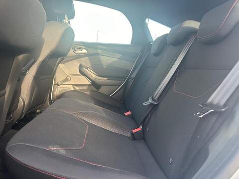 Ford Focus 1.0T EcoBoost ST-Line Hatchback 5dr Petrol Manual Euro 6 (s/s) (125 ps) - U494