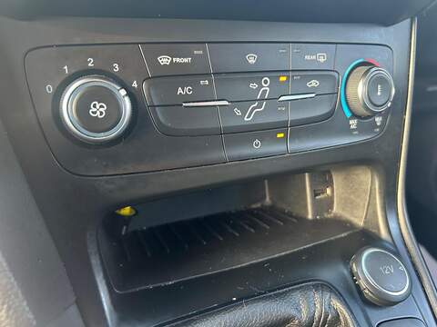 Ford Focus 1.0T EcoBoost ST-Line Hatchback 5dr Petrol Manual Euro 6 (s/s) (125 ps) - U494