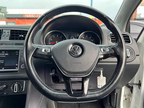 Volkswagen Polo 1.2 TSI BlueMotion Tech SE Hatchback 5dr Petrol Manual Euro 6 (s/s) (90 ps) - U496