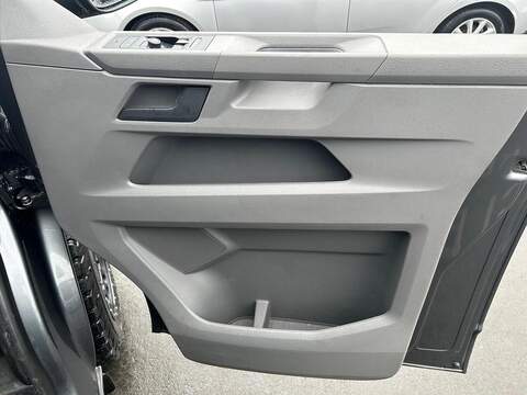 Volkswagen Transporter 2.0 BiTDI T32 Highline Kombi DSG 4Motion SWB Euro 6 (s/s) 5dr - U497