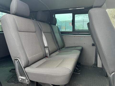 Volkswagen Transporter 2.0 BiTDI T32 Highline Kombi DSG 4Motion SWB Euro 6 (s/s) 5dr - U497