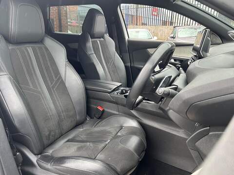 Peugeot 5008 1.2 PureTech GT Premium SUV 5dr Petrol EAT Euro 6 (s/s) (130 ps) - U498