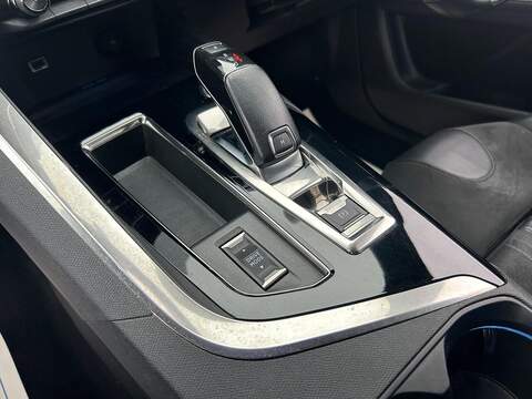 Peugeot 5008 1.2 PureTech GT Premium SUV 5dr Petrol EAT Euro 6 (s/s) (130 ps) - U498