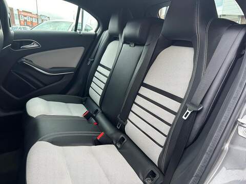 Mercedes-Benz A Class 1.5 A180 CDI ECO SE Hatchback 5dr Diesel Manual Euro 5 (s/s) (109 ps) - U499