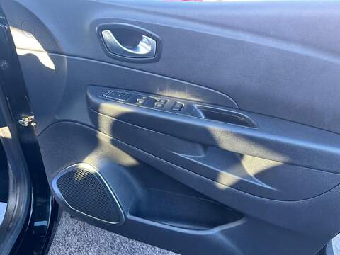 Renault Captur Captur 1.5 dCi ENERGY Iconic Euro 6 (s/s) 5dr - U50