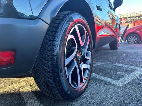 Renault Captur Captur 1.5 dCi ENERGY Iconic Euro 6 (s/s) 5dr - U50