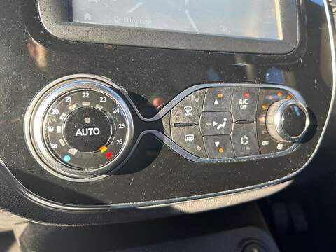 Renault Captur Captur 1.5 dCi ENERGY Iconic Euro 6 (s/s) 5dr - U50