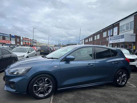 Ford Focus 1.0T EcoBoost ST-Line Hatchback 5dr Petrol Manual Euro 6 (s/s) (125 ps) - U500