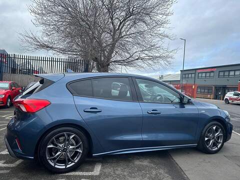 Ford Focus 1.0T EcoBoost ST-Line Hatchback 5dr Petrol Manual Euro 6 (s/s) (125 ps) - U500