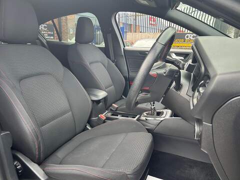 Ford Focus 1.0T EcoBoost ST-Line Hatchback 5dr Petrol Manual Euro 6 (s/s) (125 ps) - U500