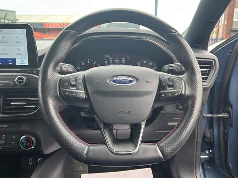 Ford Focus 1.0T EcoBoost ST-Line Hatchback 5dr Petrol Manual Euro 6 (s/s) (125 ps) - U500