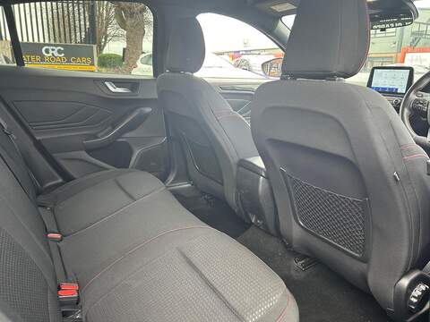 Ford Focus 1.0T EcoBoost ST-Line Hatchback 5dr Petrol Manual Euro 6 (s/s) (125 ps) - U500