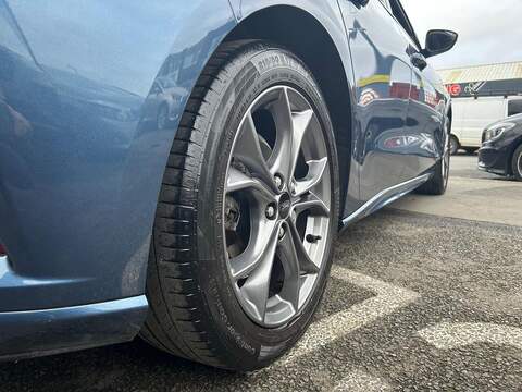 Ford Focus 1.0T EcoBoost ST-Line Hatchback 5dr Petrol Manual Euro 6 (s/s) (125 ps) - U500