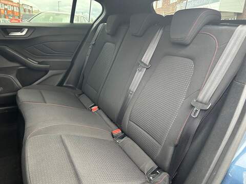 Ford Focus 1.0T EcoBoost ST-Line Hatchback 5dr Petrol Manual Euro 6 (s/s) (125 ps) - U500