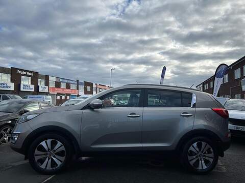 Kia Sportage 2.0 CRDi First Edition SUV 5dr Diesel Manual AWD Euro 5 (134 bhp) - U501