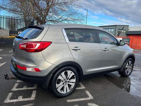 Kia Sportage 2.0 CRDi First Edition SUV 5dr Diesel Manual AWD Euro 5 (134 bhp) - U501
