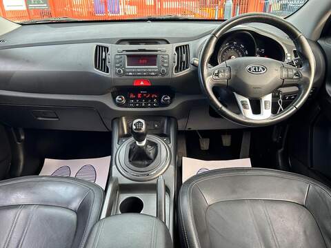 Kia Sportage 2.0 CRDi First Edition SUV 5dr Diesel Manual AWD Euro 5 (134 bhp) - U501