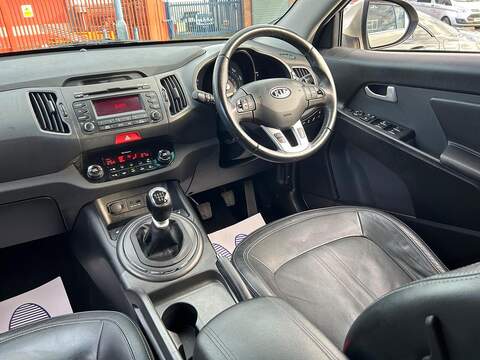 Kia Sportage 2.0 CRDi First Edition SUV 5dr Diesel Manual AWD Euro 5 (134 bhp) - U501