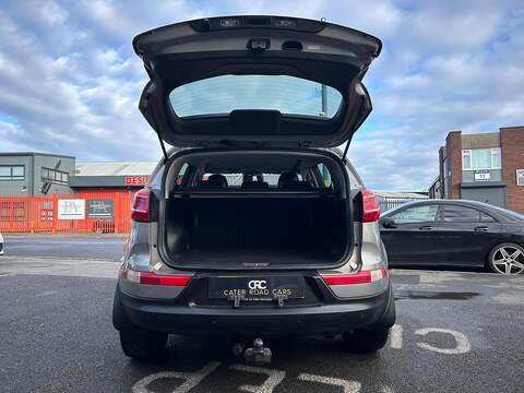 Kia Sportage 2.0 CRDi First Edition SUV 5dr Diesel Manual AWD Euro 5 (134 bhp) - U501