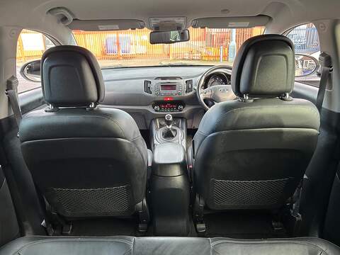 Kia Sportage 2.0 CRDi First Edition SUV 5dr Diesel Manual AWD Euro 5 (134 bhp) - U501