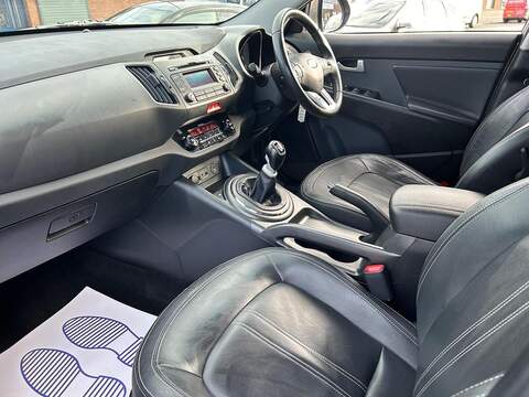 Kia Sportage 2.0 CRDi First Edition SUV 5dr Diesel Manual AWD Euro 5 (134 bhp) - U501