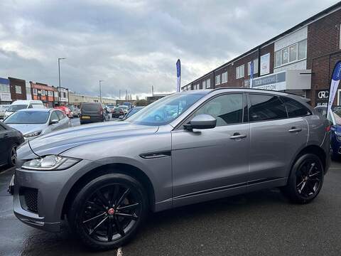 Jaguar F-PACE 2.0 D180 Chequered Flag SUV 5dr Diesel Auto AWD Euro 6 (s/s) (180 ps) - U502