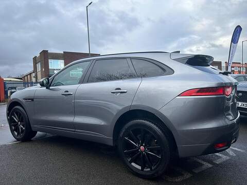 Jaguar F-PACE 2.0 D180 Chequered Flag SUV 5dr Diesel Auto AWD Euro 6 (s/s) (180 ps) - U502