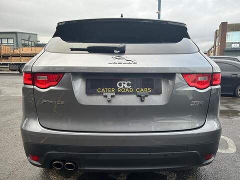 Jaguar F-PACE 2.0 D180 Chequered Flag SUV 5dr Diesel Auto AWD Euro 6 (s/s) (180 ps) - U502