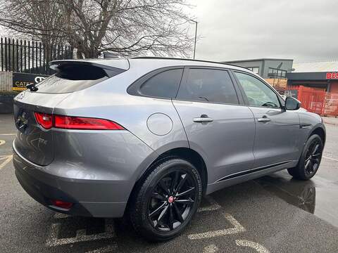 Jaguar F-PACE 2.0 D180 Chequered Flag SUV 5dr Diesel Auto AWD Euro 6 (s/s) (180 ps) - U502