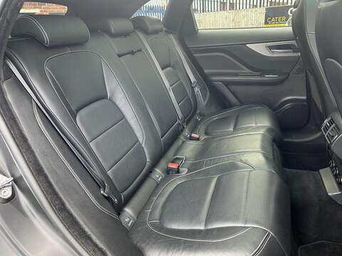 Jaguar F-PACE 2.0 D180 Chequered Flag SUV 5dr Diesel Auto AWD Euro 6 (s/s) (180 ps) - U502