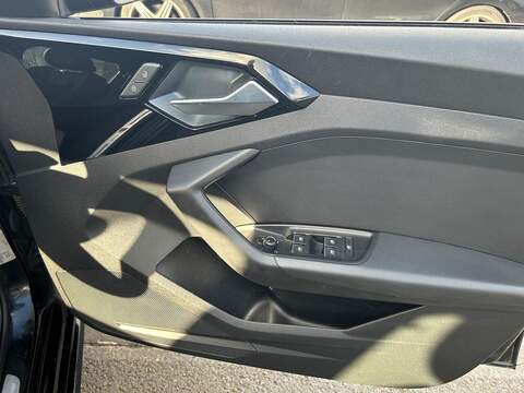 Audi A1 1.0 TFSI 30 S line Sportback 5dr Petrol Manual Euro 6 (s/s) (116 ps) - U504