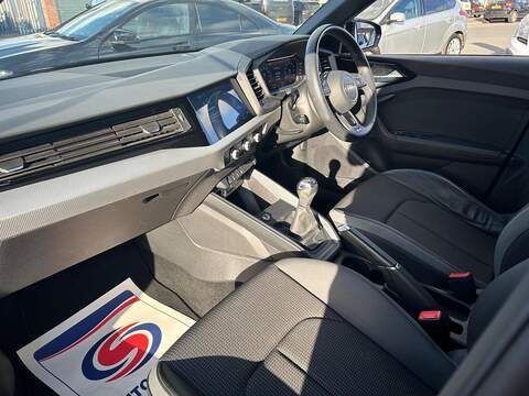 Audi A1 1.0 TFSI 30 S line Sportback 5dr Petrol Manual Euro 6 (s/s) (116 ps) - U504