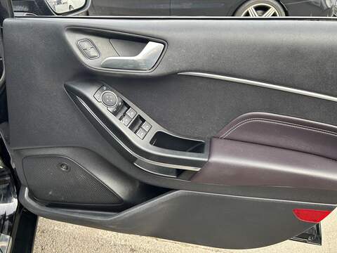 Ford Fiesta 1.0T EcoBoost GPF Vignale Hatchback 5dr Petrol Auto Euro 6 (s/s) (100 ps) - U507