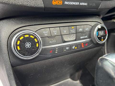 Ford Fiesta 1.0T EcoBoost GPF Vignale Hatchback 5dr Petrol Auto Euro 6 (s/s) (100 ps) - U507