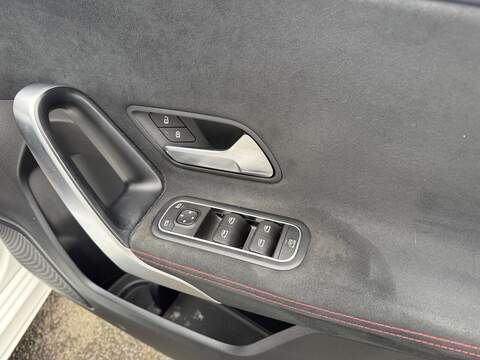 Mercedes-Benz A Class 1.3 A180 AMG Line Hatchback 5dr Petrol Manual Euro 6 (s/s) (136 ps) - U513