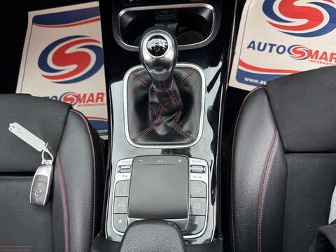 Mercedes-Benz A Class 1.3 A180 AMG Line Hatchback 5dr Petrol Manual Euro 6 (s/s) (136 ps) - U513