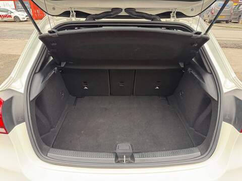 Mercedes-Benz A Class 1.3 A180 AMG Line Hatchback 5dr Petrol Manual Euro 6 (s/s) (136 ps) - U513
