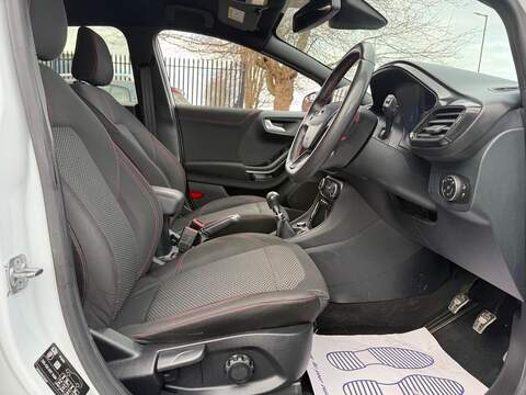 Ford Puma 1.0T EcoBoost MHEV ST-Line SUV 5dr Petrol Manual Euro 6 (s/s) (125 ps) - U516