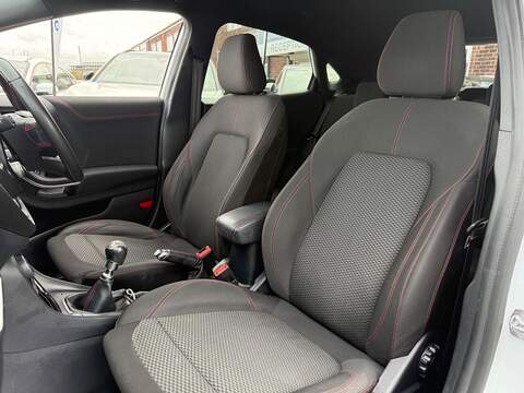 Ford Puma 1.0T EcoBoost MHEV ST-Line SUV 5dr Petrol Manual Euro 6 (s/s) (125 ps) - U516