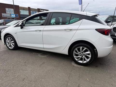 Vauxhall Astra 1.0i Turbo ecoTEC Design Hatchback 5dr Petrol Manual Euro 6 (s/s) (105 ps) - U517