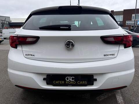 Vauxhall Astra 1.0i Turbo ecoTEC Design Hatchback 5dr Petrol Manual Euro 6 (s/s) (105 ps) - U517