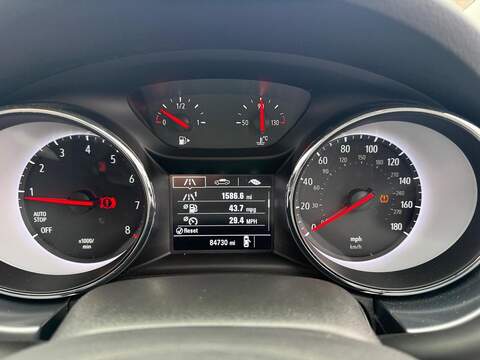 Vauxhall Astra 1.0i Turbo ecoTEC Design Hatchback 5dr Petrol Manual Euro 6 (s/s) (105 ps) - U517