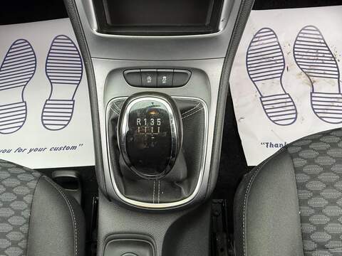 Vauxhall Astra 1.0i Turbo ecoTEC Design Hatchback 5dr Petrol Manual Euro 6 (s/s) (105 ps) - U517